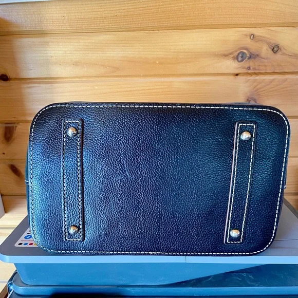 Dooney & Bourke Toscana Lily Bucket Bag Large - Picture 11 of 11